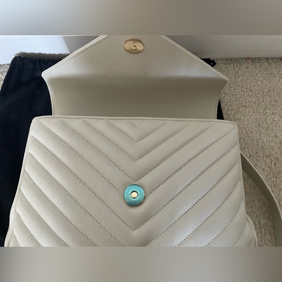 ❌SOLD❌ AUTHENTIC YSL MEDIUM COLLEGE BAG IN SOFT CRÈME - Picture 7 of 9